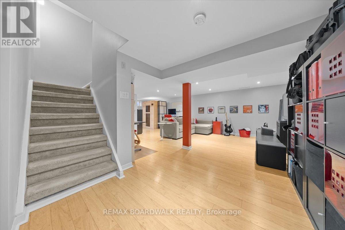 1912 OAKDEAN CRESCENT, Ottawa, Ontario, K1J6H3 — Photo 34
