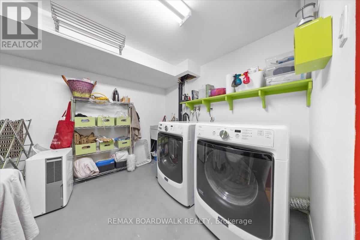 1912 OAKDEAN CRESCENT, Ottawa, Ontario, K1J6H3 — Photo 38