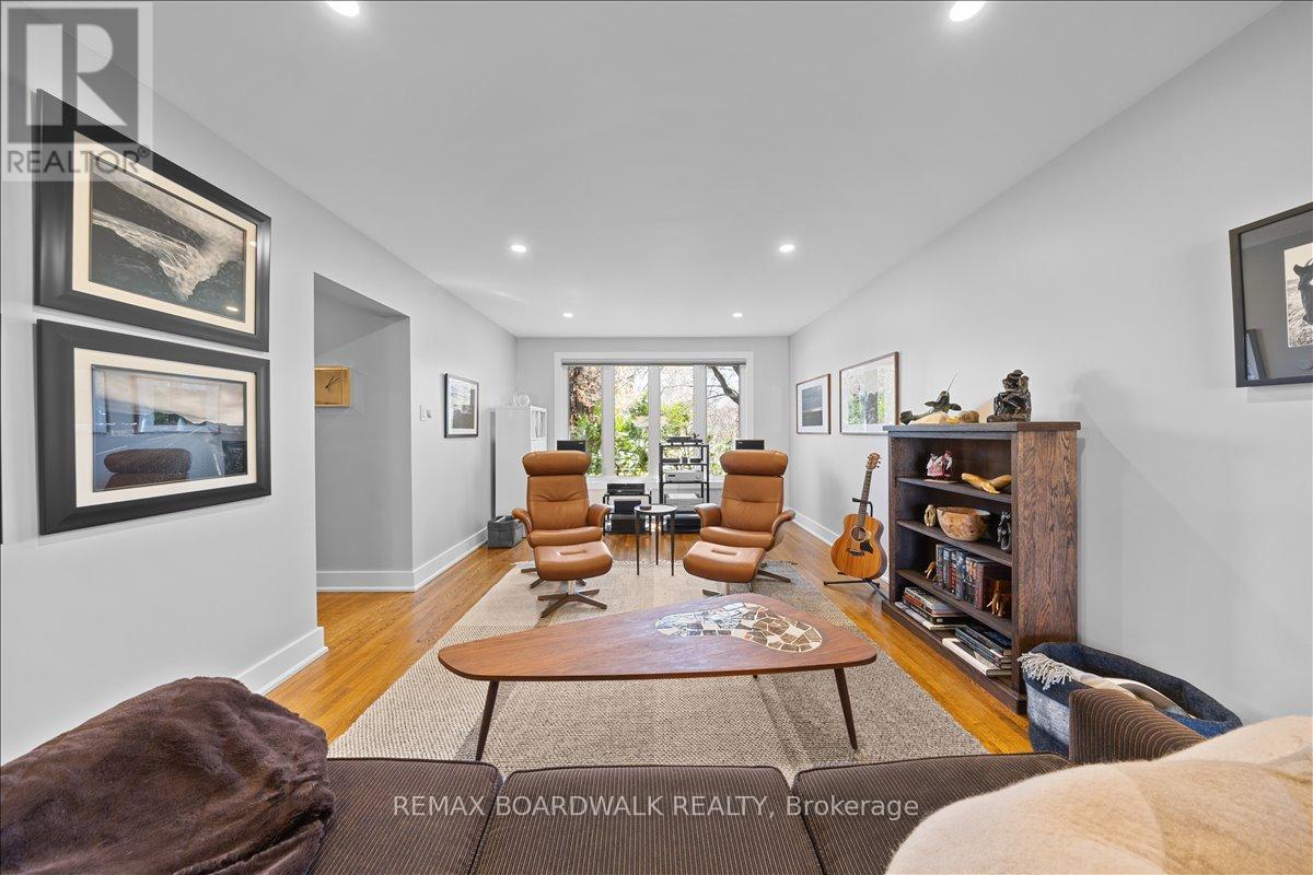 1912 OAKDEAN CRESCENT, Ottawa, Ontario, K1J6H3 — Photo 5
