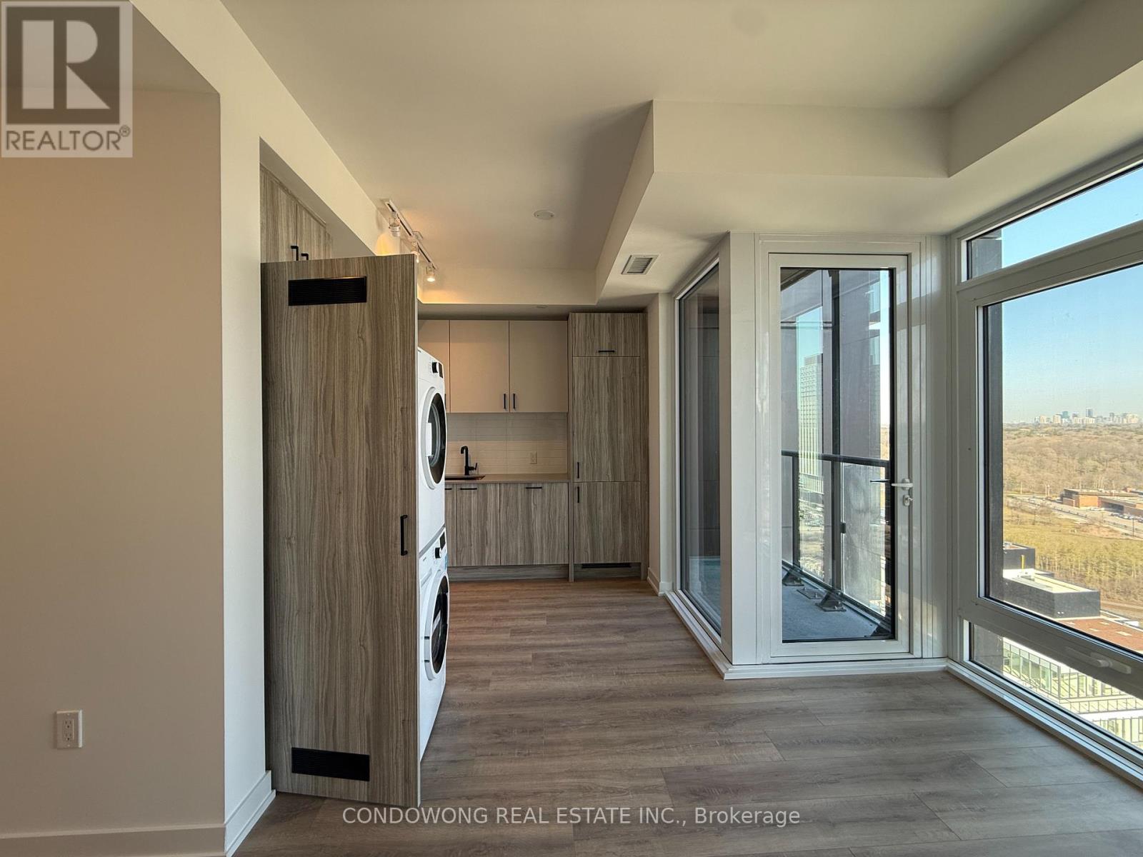 1804 - 5 QUARRINGTON LANE, Toronto (Banbury-Don Mills), Ontario, M3C0S5 — Photo 2