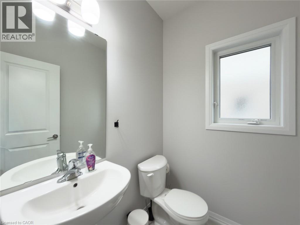 105 ALICIA Crescent, Thorold, Ontario, L2V0M1 — Photo 15