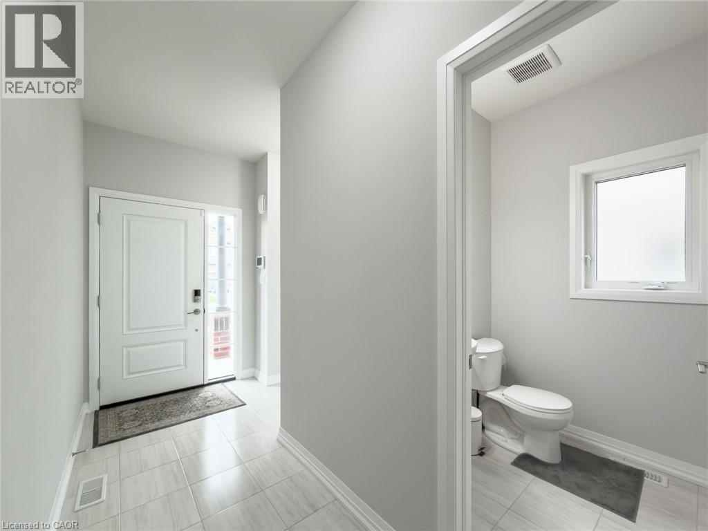 105 ALICIA Crescent, Thorold, Ontario, L2V0M1 — Photo 5