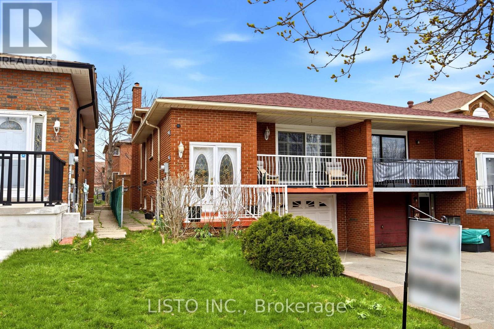 43 ROBBINSTONE DRIVE, Toronto (Malvern), Ontario, M1B2C4 — Photo 2