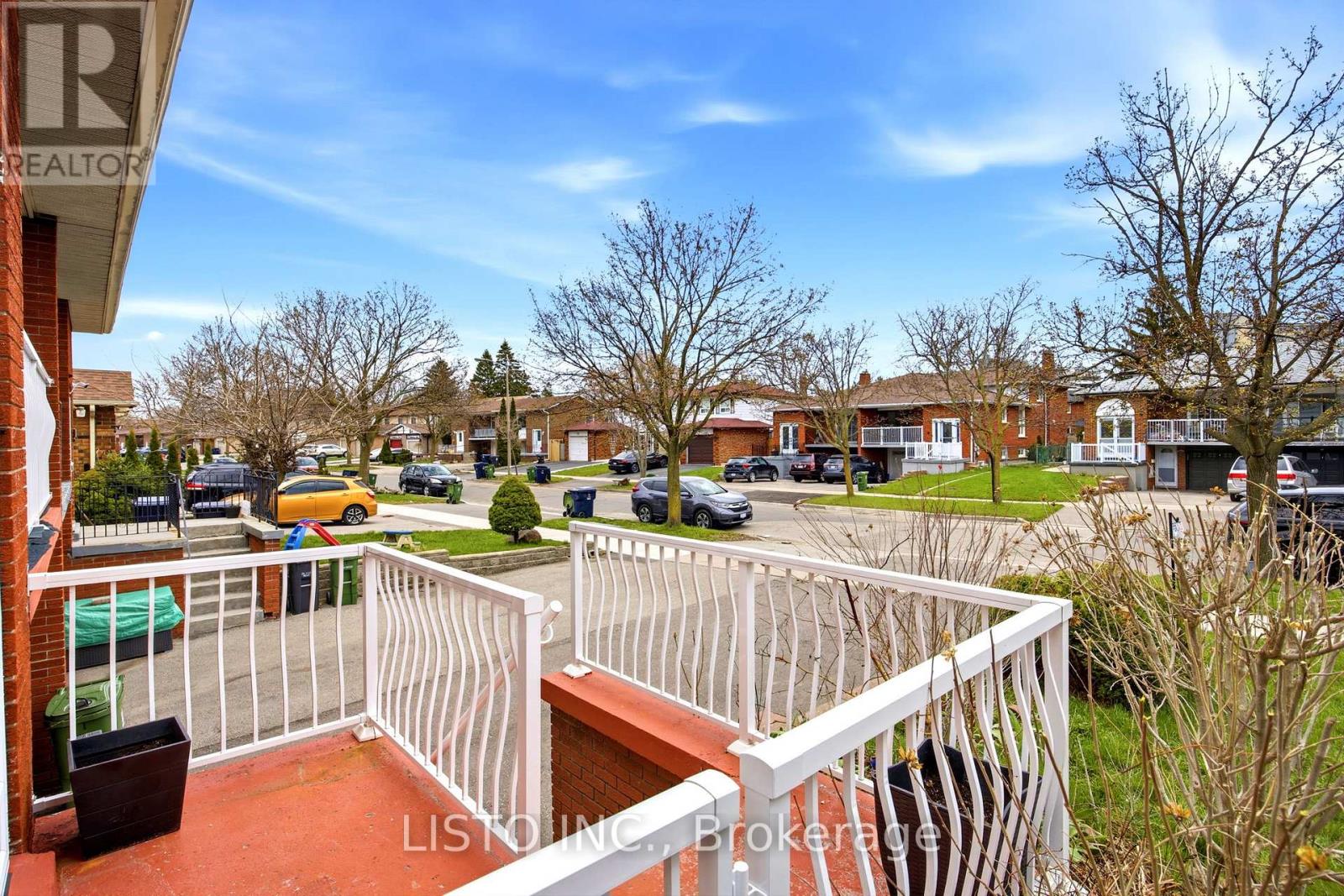 43 ROBBINSTONE DRIVE, Toronto (Malvern), Ontario, M1B2C4 — Photo 3