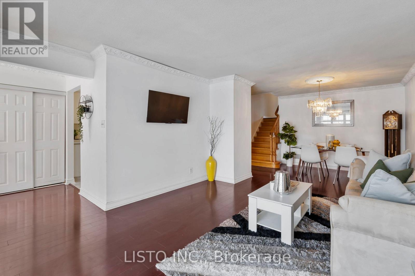 43 ROBBINSTONE DRIVE, Toronto (Malvern), Ontario, M1B2C4 — Photo 8