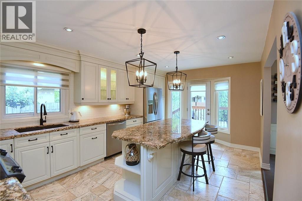 18 CHARTERHOUSE Crescent, Ancaster, Ontario, L9G4E5 — Photo 11