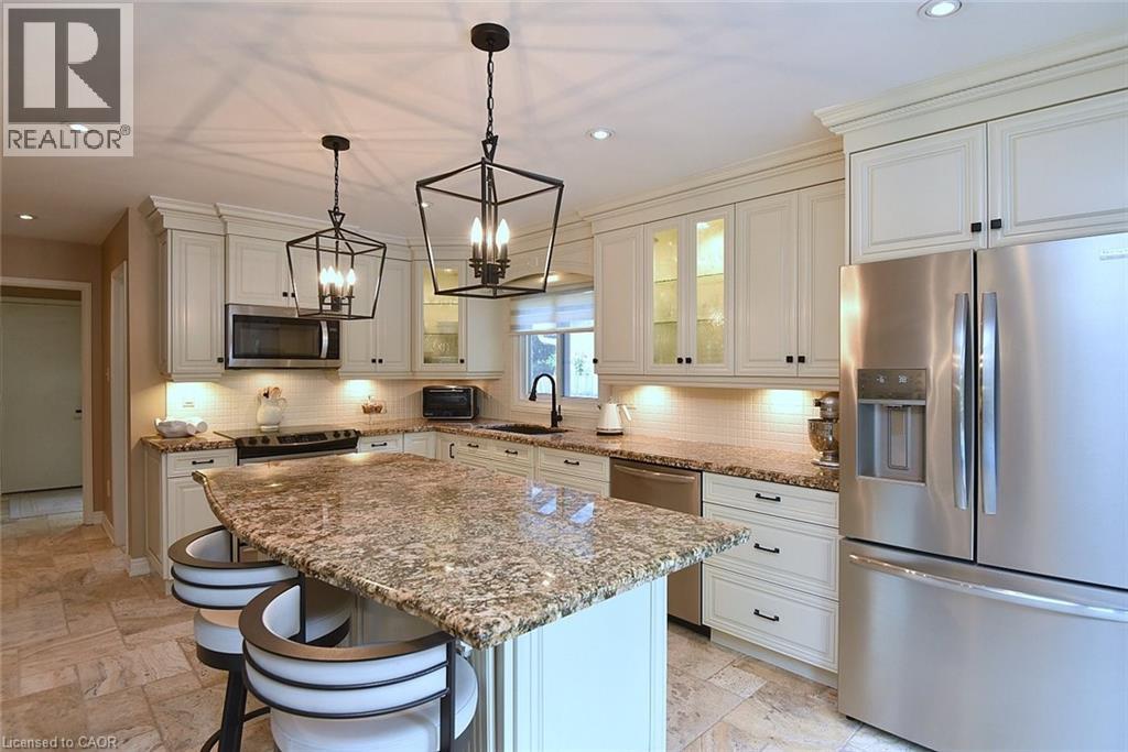 18 CHARTERHOUSE Crescent, Ancaster, Ontario, L9G4E5 — Photo 12