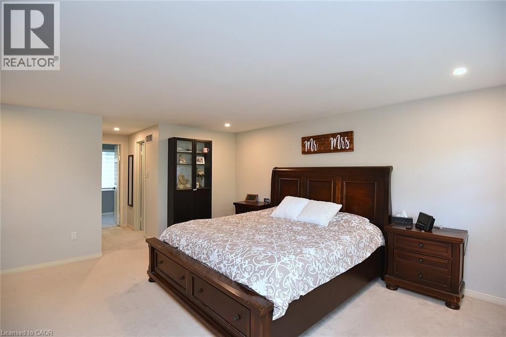 18 CHARTERHOUSE Crescent, Ancaster, Ontario, L9G4E5 — Photo 22