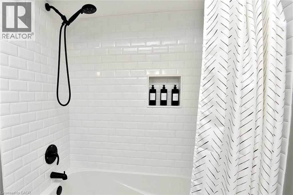 18 CHARTERHOUSE Crescent, Ancaster, Ontario, L9G4E5 — Photo 31