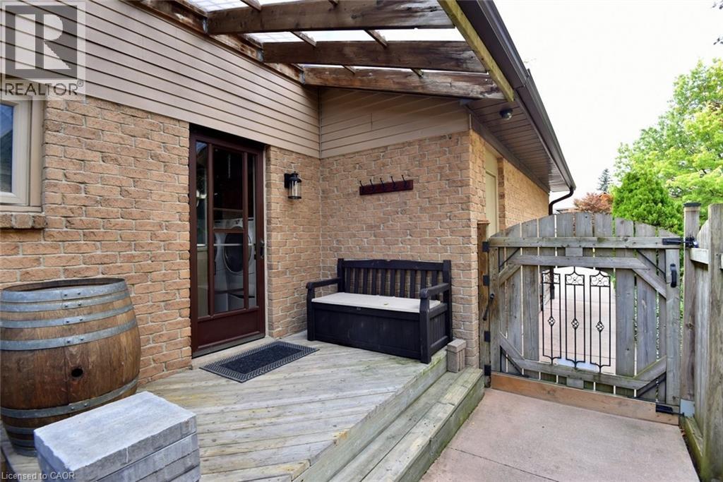 18 CHARTERHOUSE Crescent, Ancaster, Ontario, L9G4E5 — Photo 34