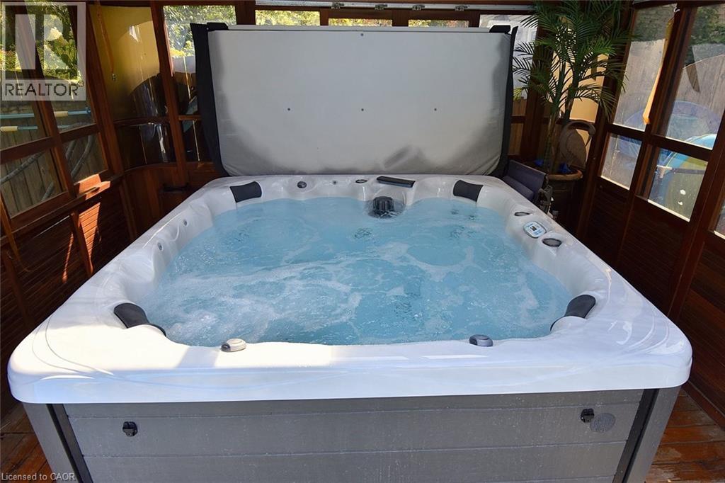 18 CHARTERHOUSE Crescent, Ancaster, Ontario, L9G4E5 — Photo 35