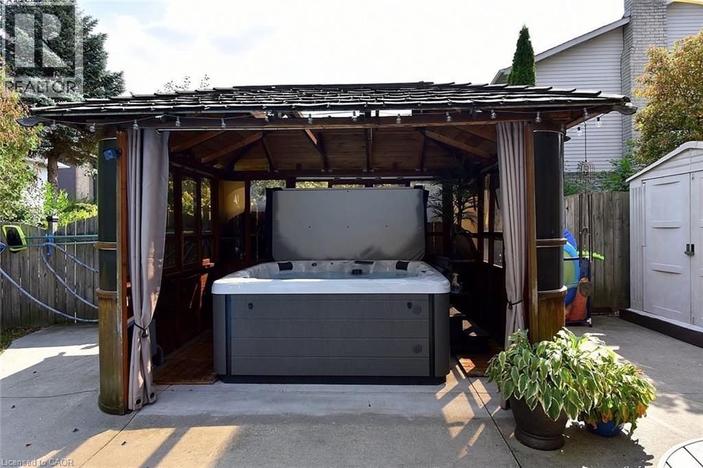 18 CHARTERHOUSE Crescent, Ancaster, Ontario, L9G4E5 — Photo 40