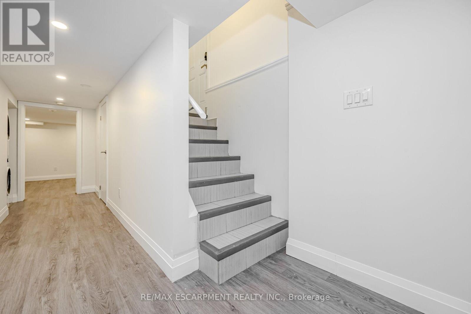 1-LOWER LVL - 74 CATHCART STREET, Hamilton (Beasley), Ontario, L8R1M5 — Photo 2
