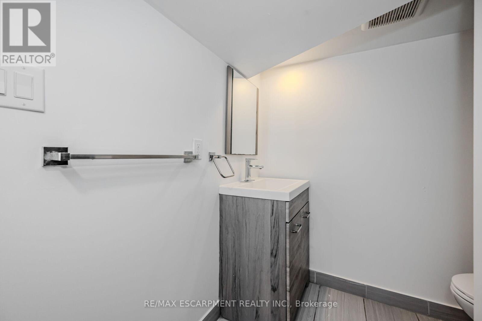 1-LOWER LVL - 74 CATHCART STREET, Hamilton (Beasley), Ontario, L8R1M5 — Photo 9