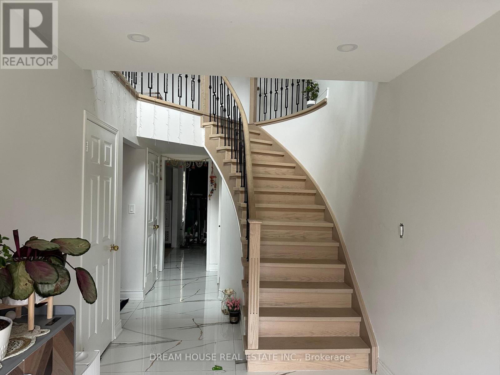 20 HAROLD STREET, Whitby (Blue Grass Meadows), Ontario, L1N8Z7 — Photo 3