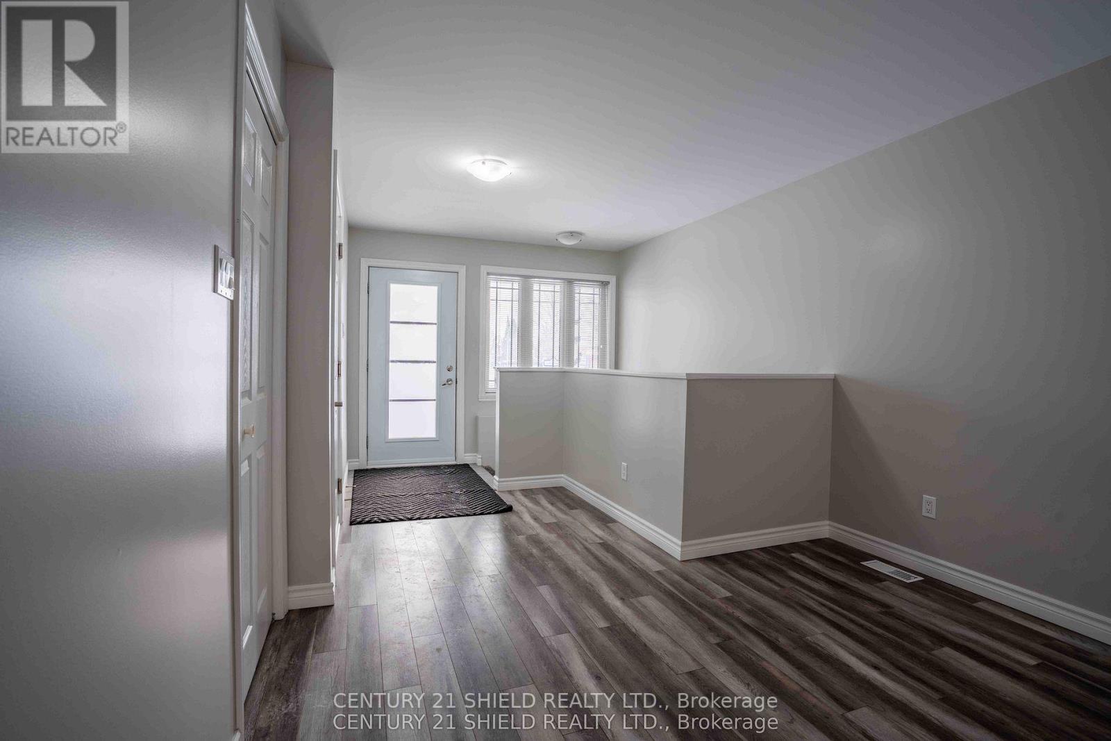 223 THIRD STREET W, Cornwall, Ontario, K6J0B6 — Photo 3