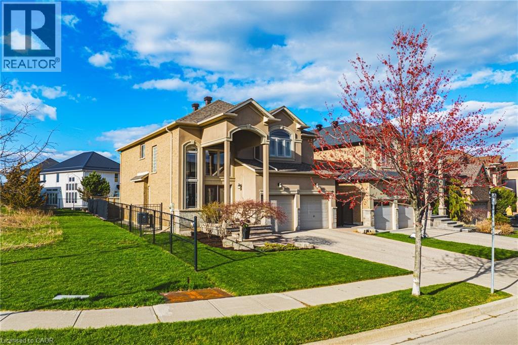 419 DICENZO Drive, Hamilton, Ontario, L9B0B3 — Photo 2