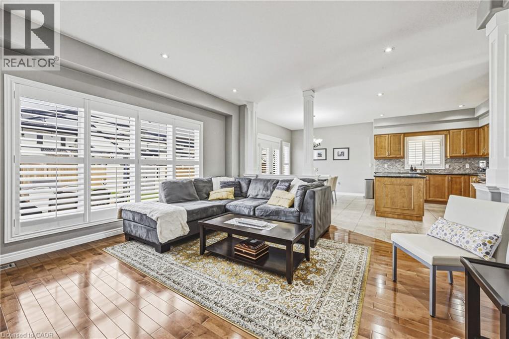 419 DICENZO Drive, Hamilton, Ontario, L9B0B3 — Photo 8