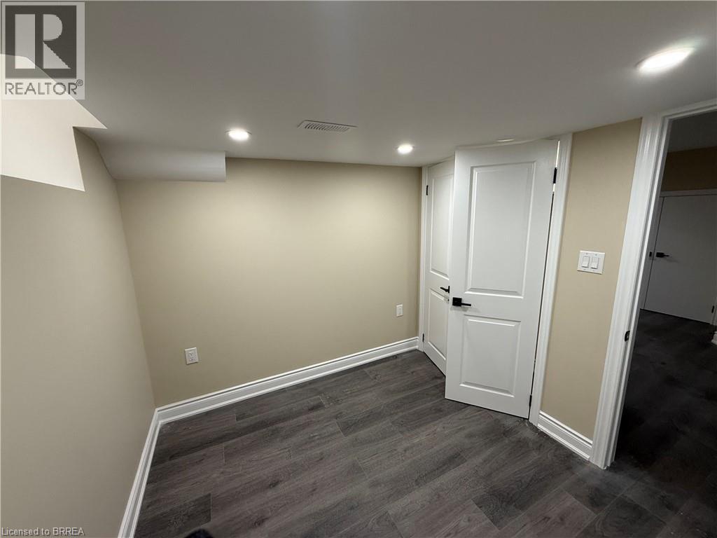 116 BLACKBURN Drive, Brantford, Ontario, N3T6S2 — Photo 9