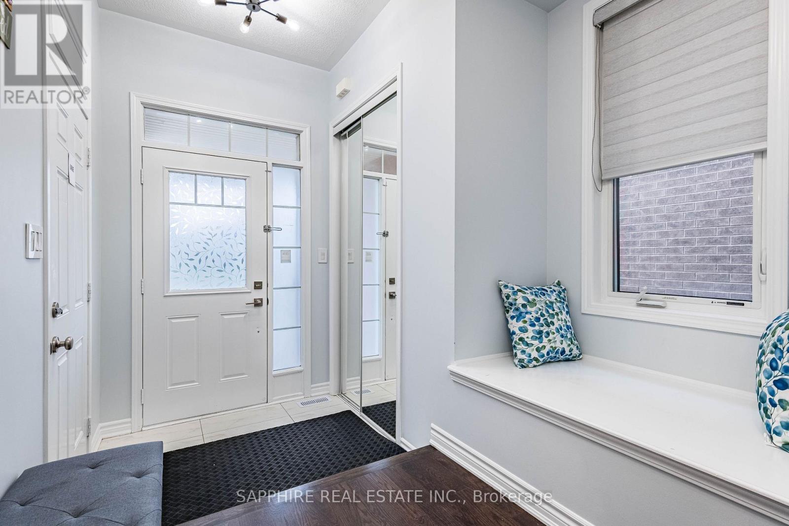 325 TRUDEAU DRIVE E, Milton (CL Clarke), Ontario, L9T8Y7 — Photo 4