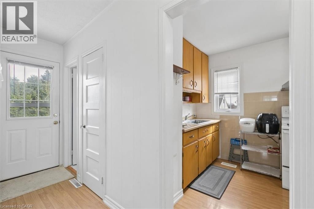 18 GOWDY Avenue, Guelph, Ontario, N1H2K7 — Photo 10