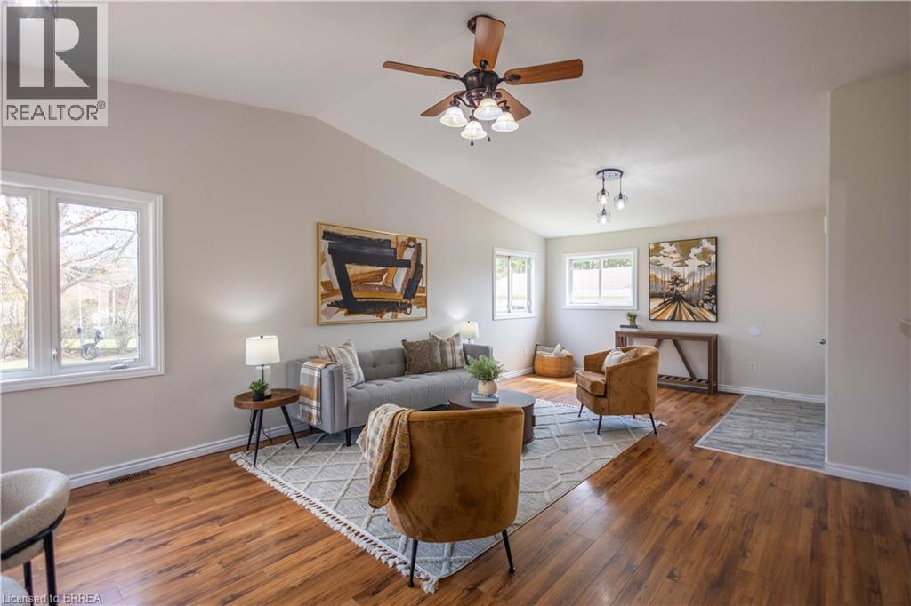 11 MONTOUR Place, Brantford, Ontario, N3R5E4 — Photo 10