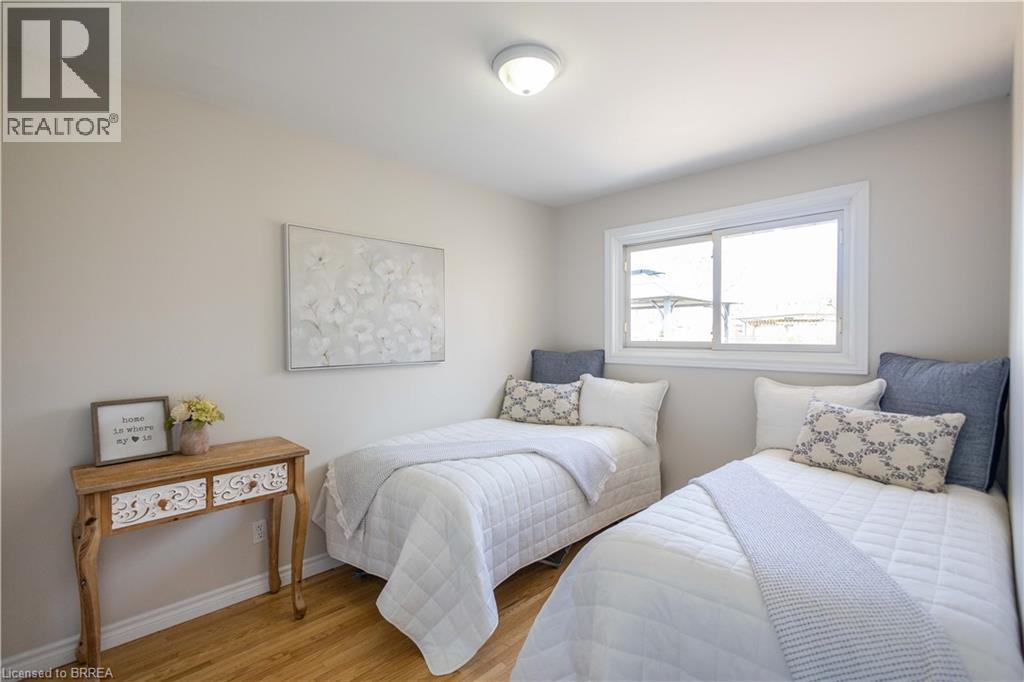 11 MONTOUR Place, Brantford, Ontario, N3R5E4 — Photo 17