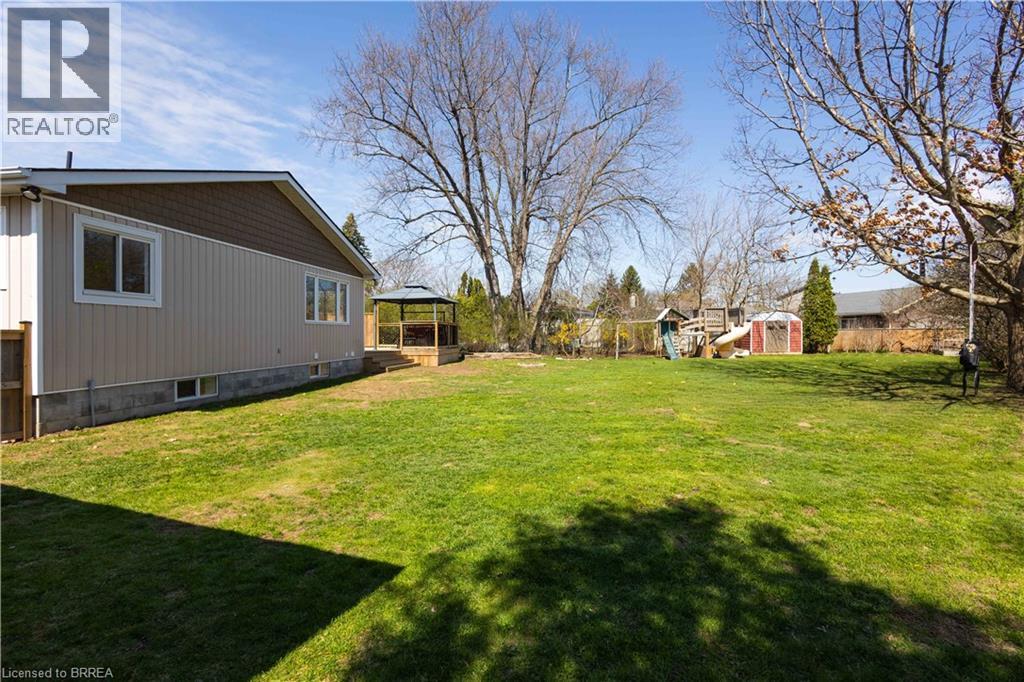 11 MONTOUR Place, Brantford, Ontario, N3R5E4 — Photo 32