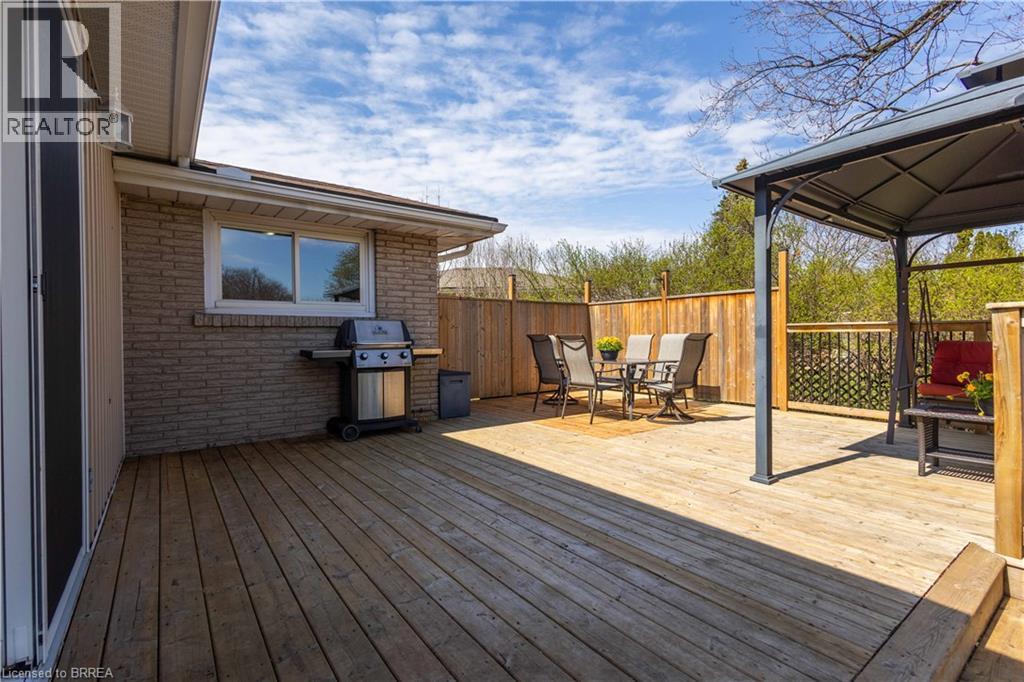 11 MONTOUR Place, Brantford, Ontario, N3R5E4 — Photo 33