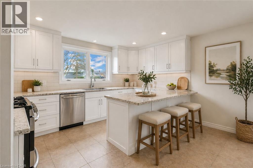 22 BLACKHORNE Crescent, Kitchener, Ontario, N2E1T1 — Photo 10