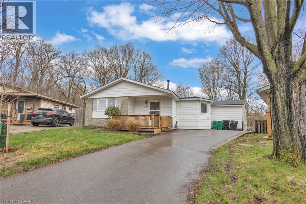 22 BLACKHORNE Crescent, Kitchener, Ontario, N2E1T1 — Photo 2