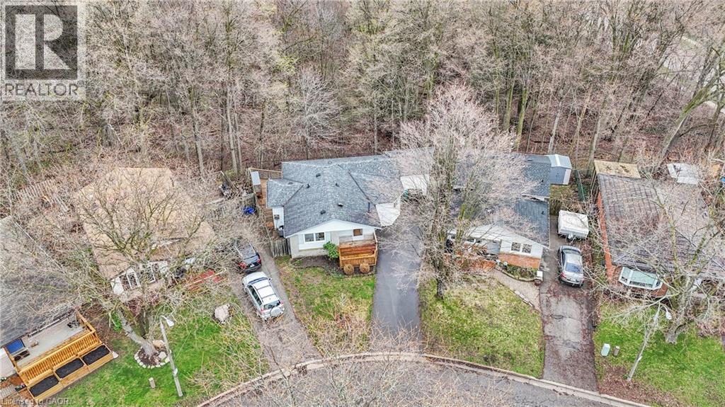 22 BLACKHORNE Crescent, Kitchener, Ontario, N2E1T1 — Photo 4