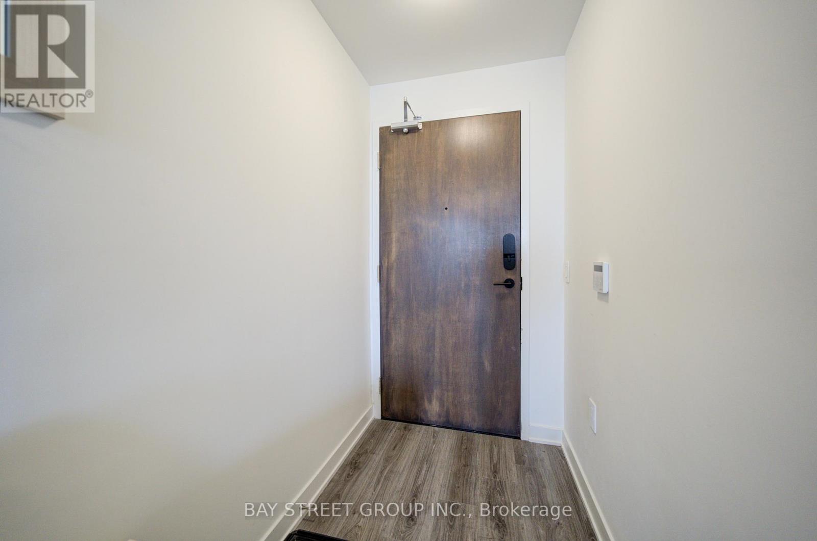 210 - 120 EAGLE ROCK WAY, Vaughan, Ontario, L6A5C2 — Photo 6