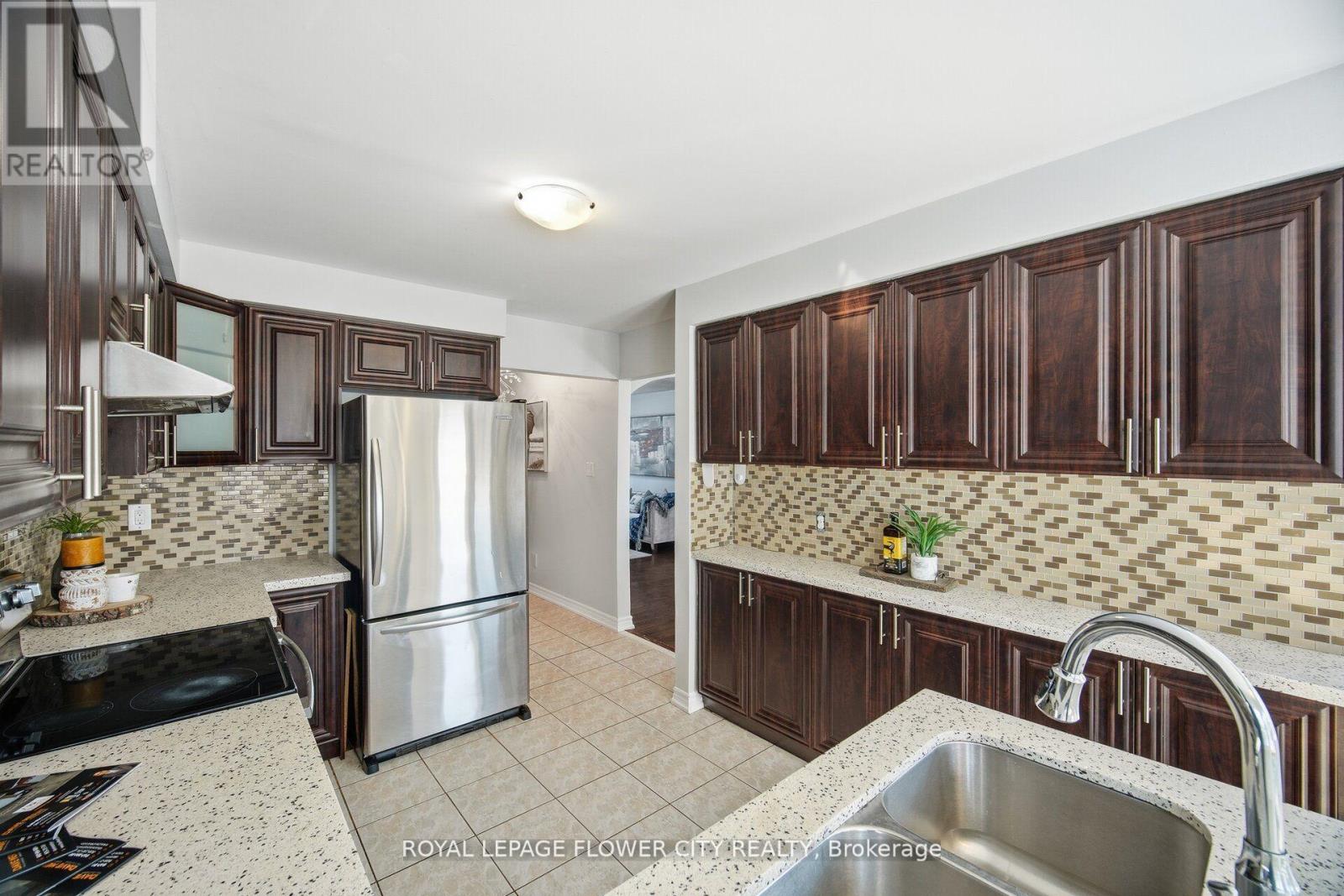 1 DONALDSON DRIVE, Brampton (Brampton South), Ontario, L6Y3G7 — Photo 6