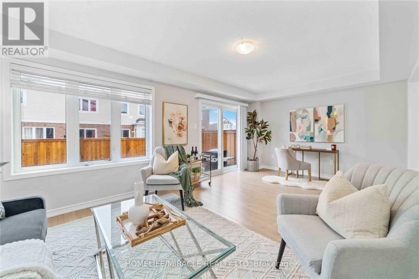 21 DONLAMONT CIRCLE, Brampton (Northwest Brampton), Ontario, L7A4T5 — Photo 6