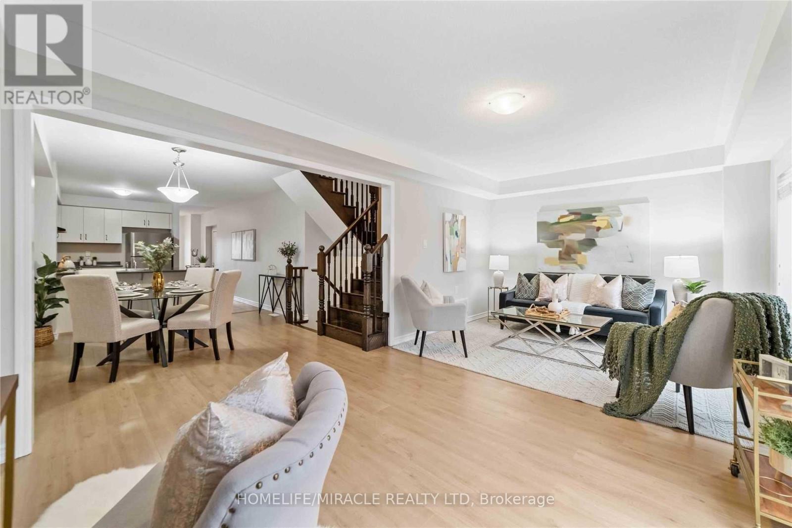 21 DONLAMONT CIRCLE, Brampton (Northwest Brampton), Ontario, L7A4T5 — Photo 8