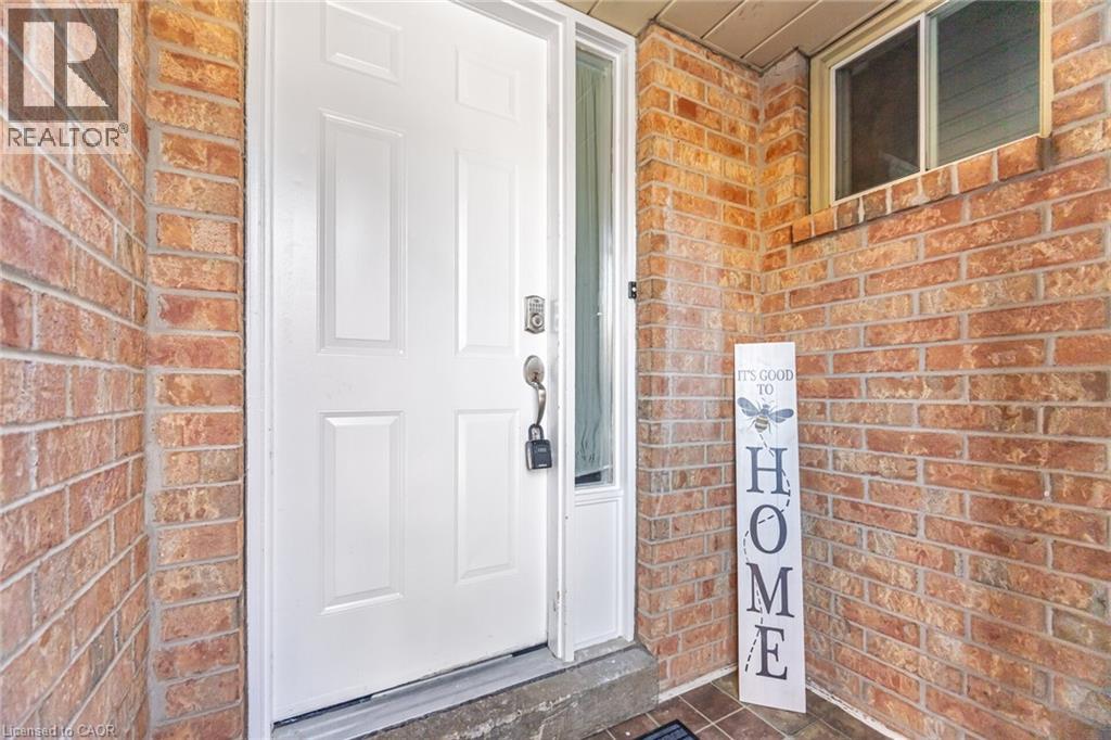 1 DONALDSON Drive, Brampton, Ontario, L6Y3G7 — Photo 3