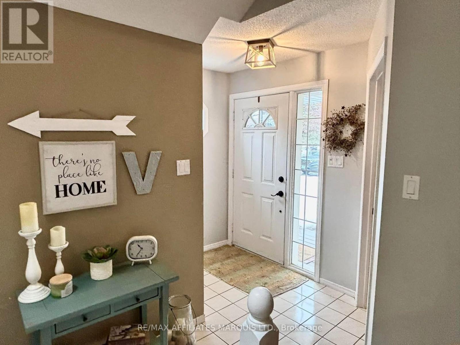 20 FORESTDALE CRESCENT, Cornwall, Ontario, K6K1V7 — Photo 4