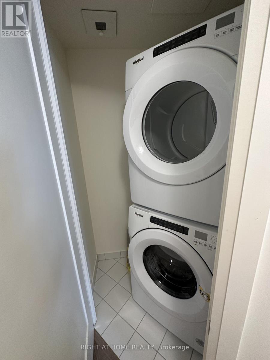 2115 - 9000 JANE STREET, Vaughan (Vellore Village), Ontario, L4K0M6 — Photo 10