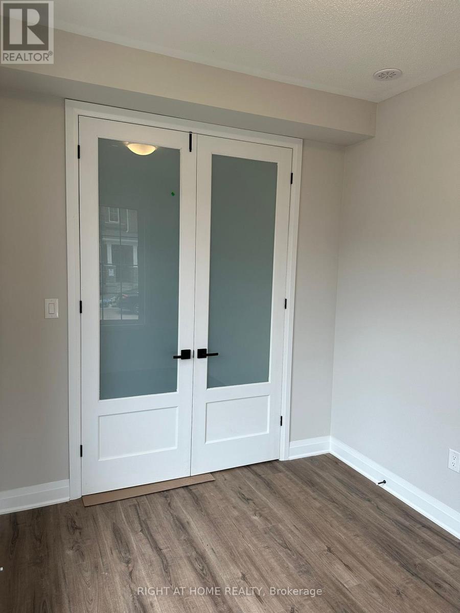 1593 MOIRA CRESCENT, Milton (BW Bowes), Ontario, L9E1X8 — Photo 5