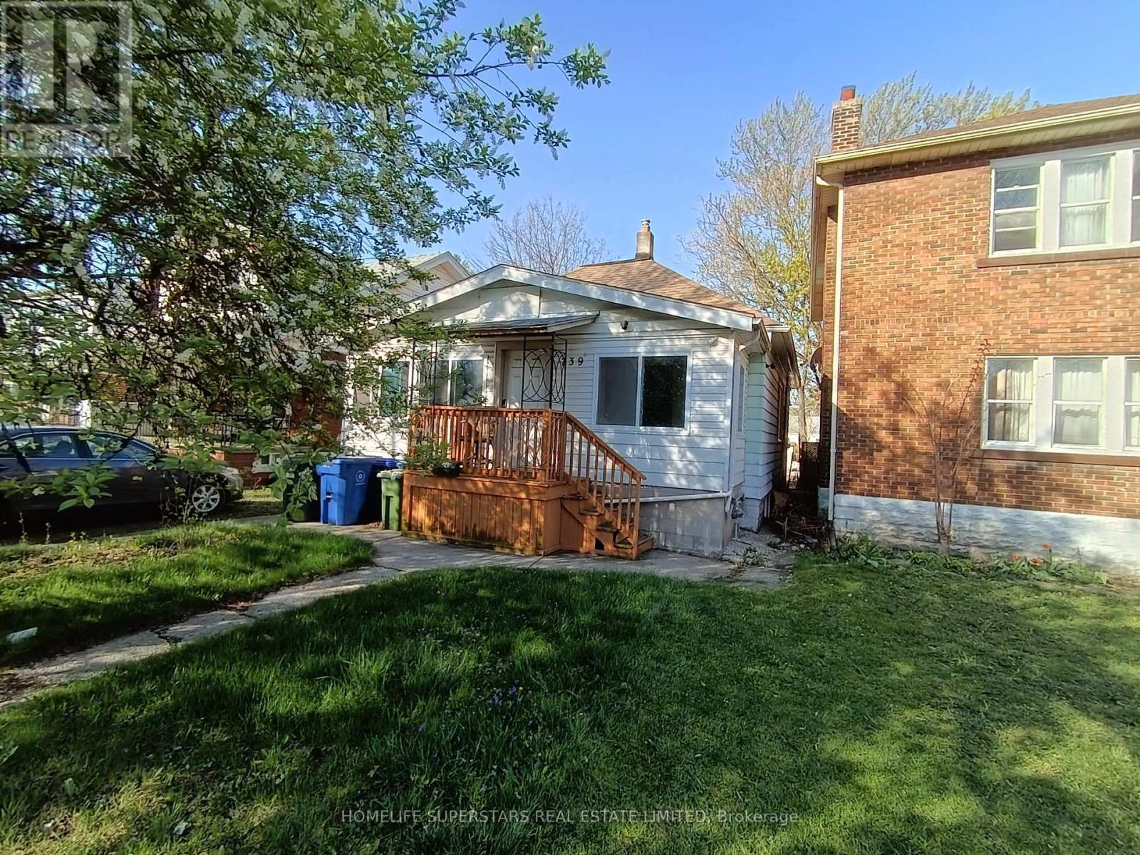 739 CAMPBELL AVENUE, Windsor, Ontario, N9B2H6 — Photo 2