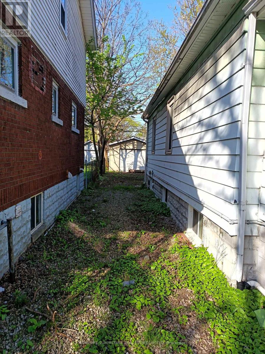 739 CAMPBELL AVENUE, Windsor, Ontario, N9B2H6 — Photo 7