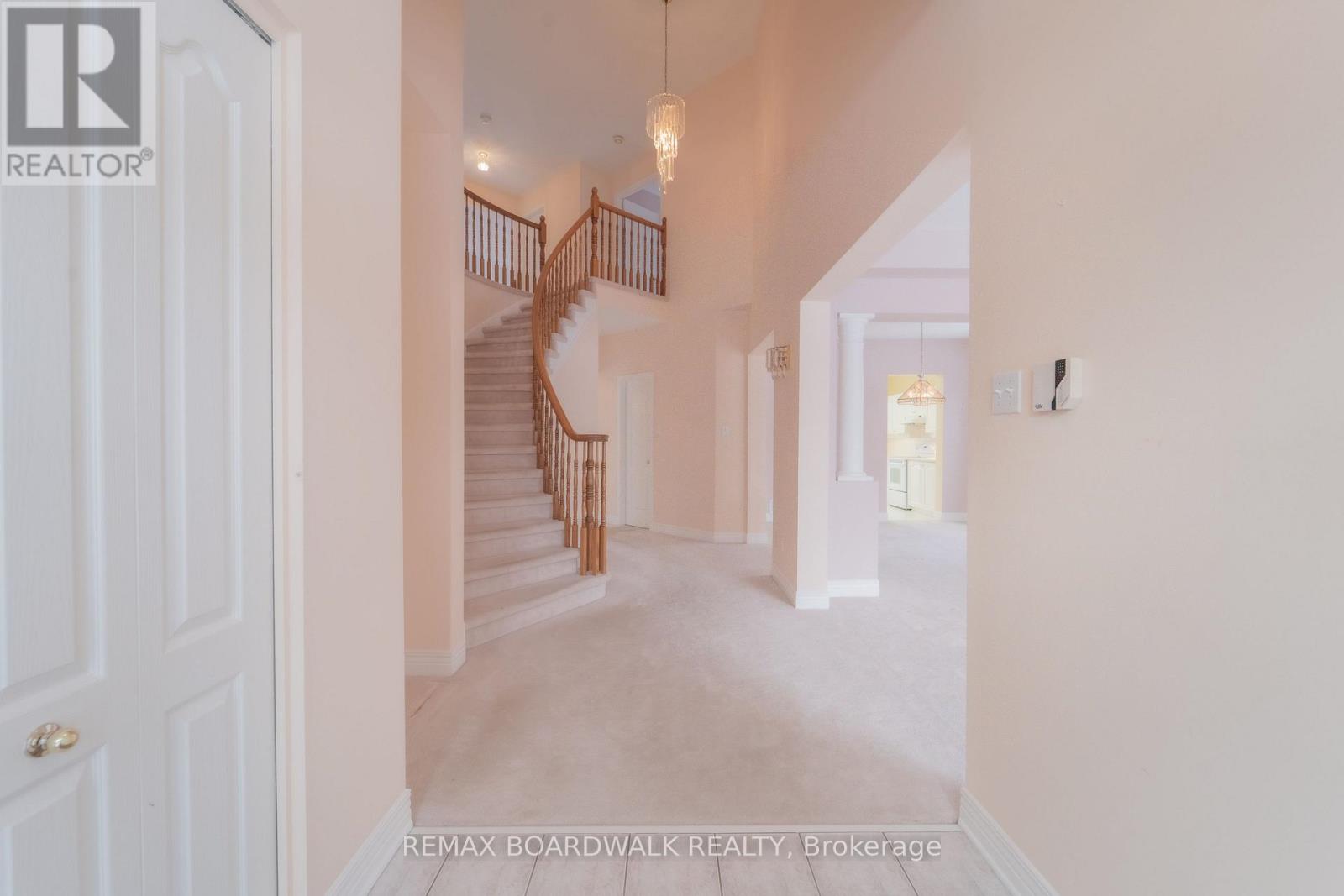 57 MATTAWA CRESCENT, Ottawa, Ontario, K2M2E8 — Photo 4