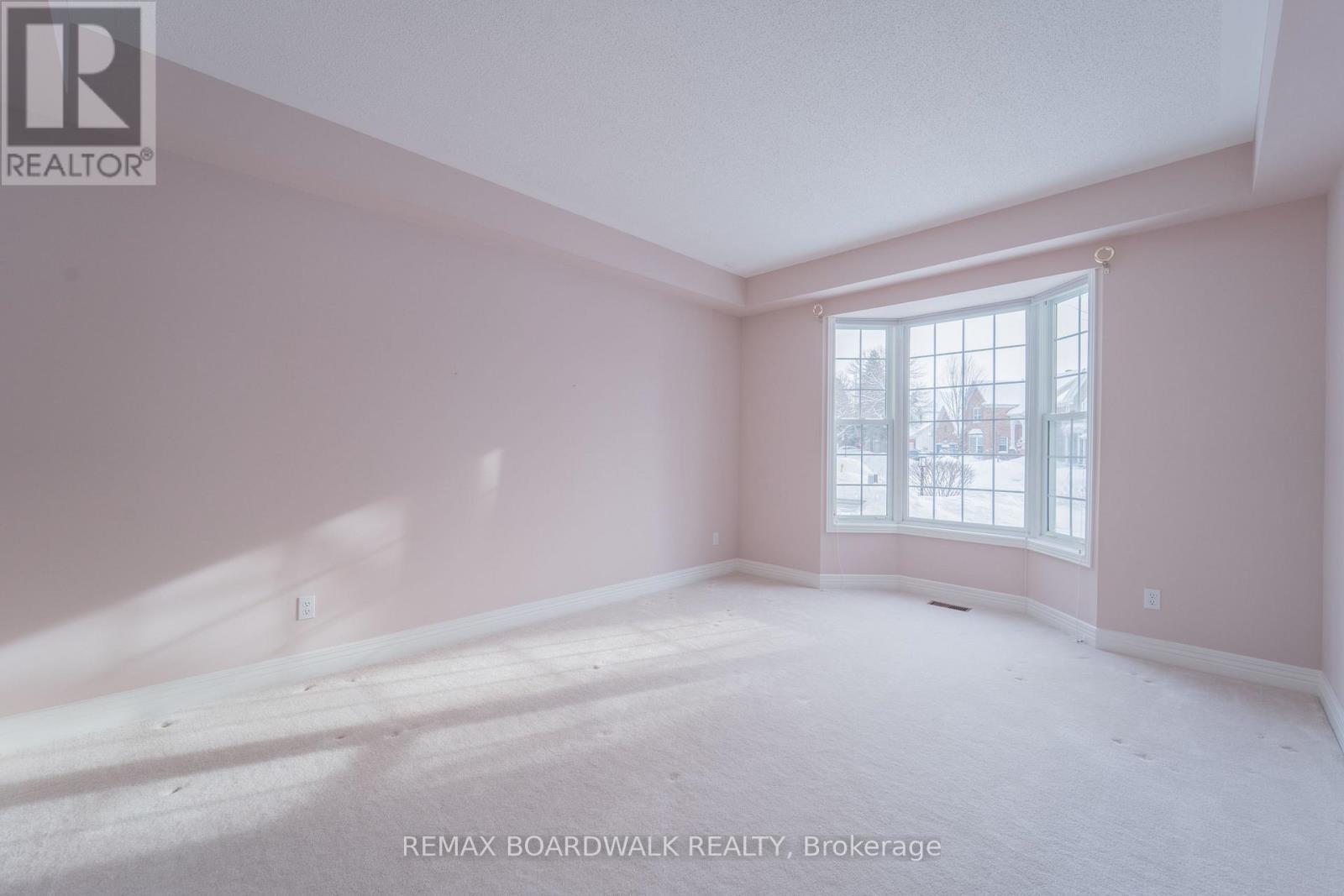 57 MATTAWA CRESCENT, Ottawa, Ontario, K2M2E8 — Photo 5