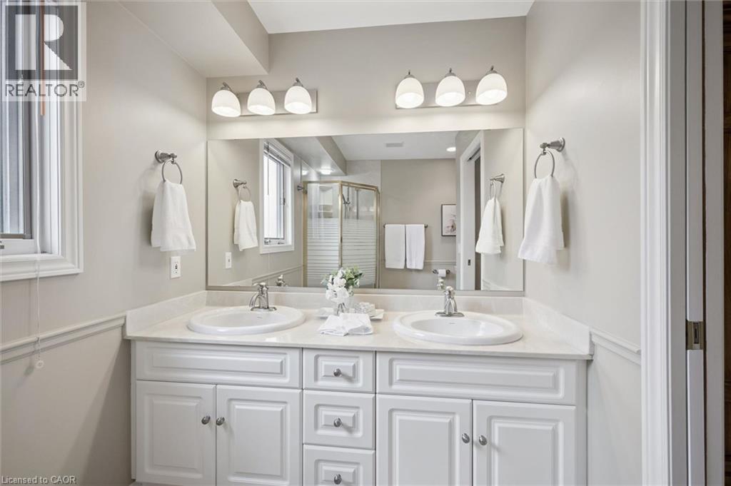 140 GOLF LINKS Drive, Baden, Ontario, N3A3P1 — Photo 17