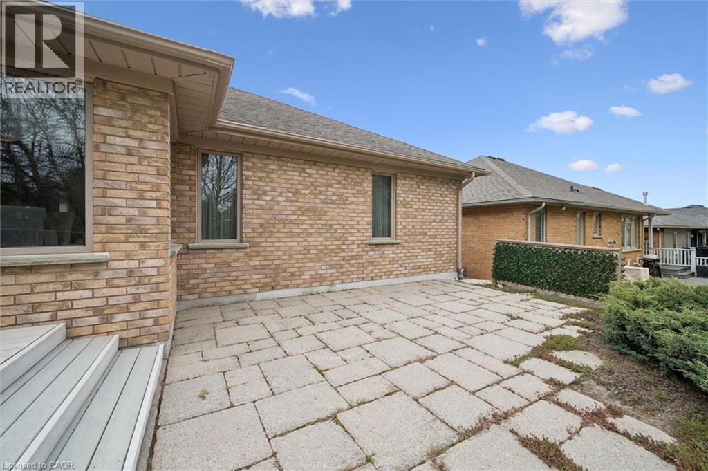 140 GOLF LINKS Drive, Baden, Ontario, N3A3P1 — Photo 32
