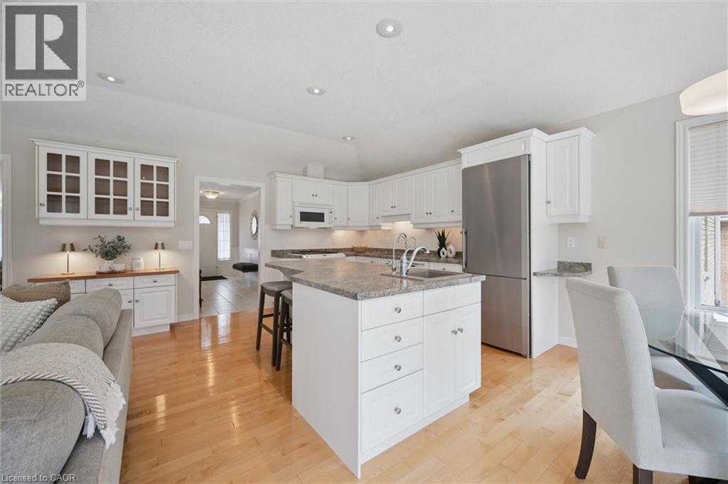 140 GOLF LINKS Drive, Baden, Ontario, N3A3P1 — Photo 9