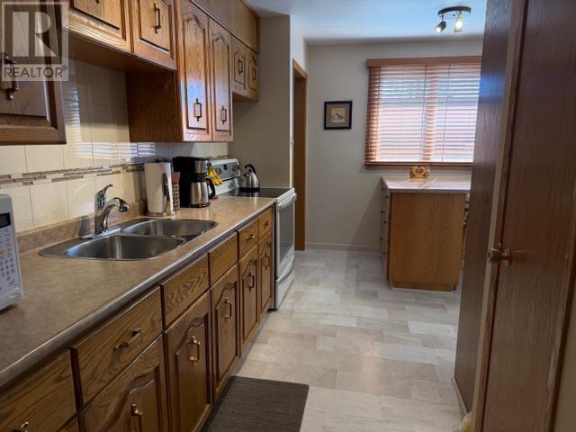 414 Sycamore PL, Thunder Bay, Ontario, P7C1W9 — Photo 5