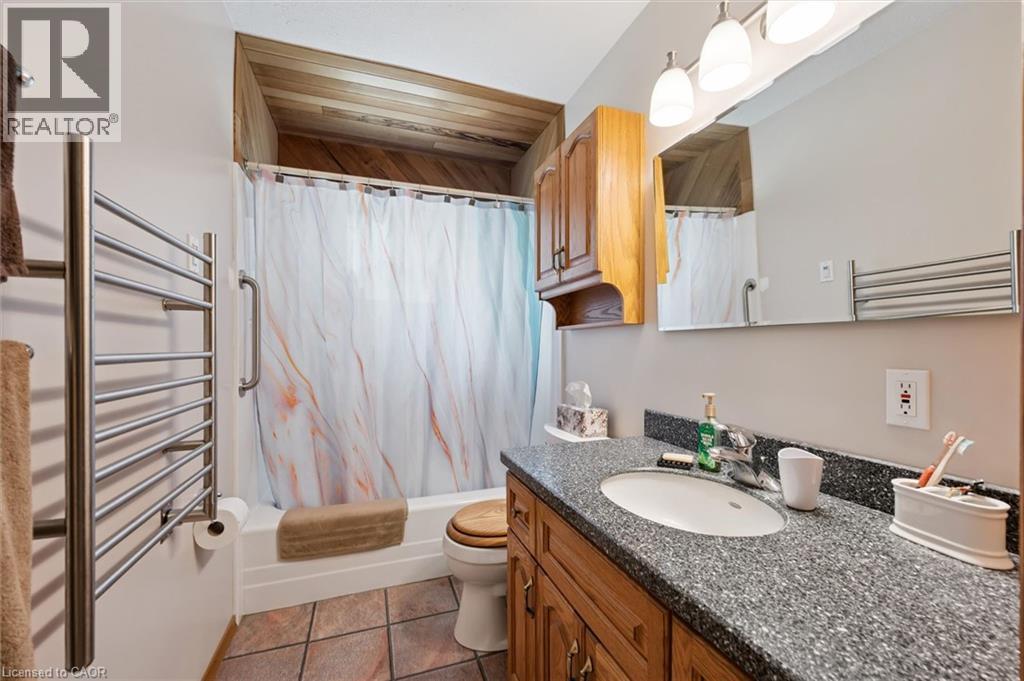 26 PARKHILL Court, Kitchener, Ontario, N2C2C4 — Photo 16