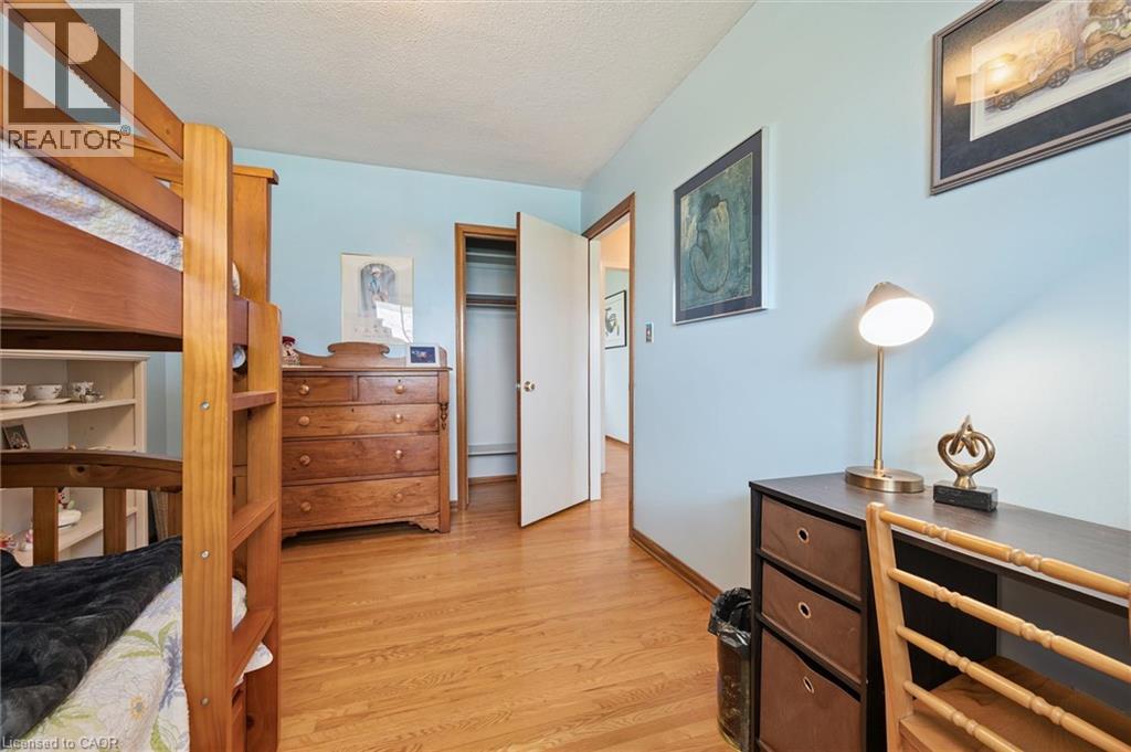 26 PARKHILL Court, Kitchener, Ontario, N2C2C4 — Photo 18